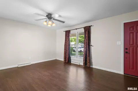 Living - 2016 Stonehenge Rd, Springfield, IL 62702 photo 2 of 3