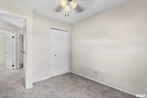 Bedroom - 2016 Stonehenge Rd, Springfield, IL 62702 photo 2 of 10