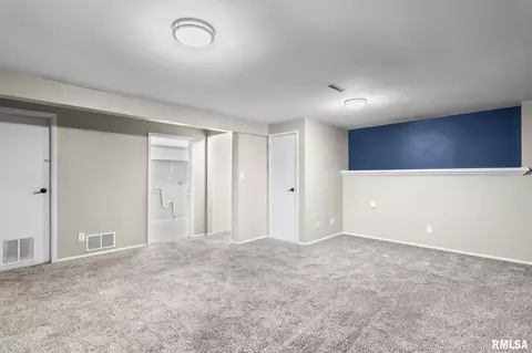 Other - 2016 Stonehenge Rd, Springfield, IL 62702 photo 4 of 5