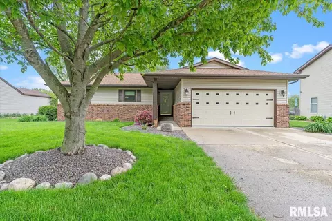 Exterior - 7908 Hunt Rd, Springfield, IL 62712 photo 2 of 8