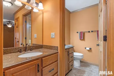 Bath - 7908 Hunt Rd, Springfield, IL 62712 photo 1 of 2