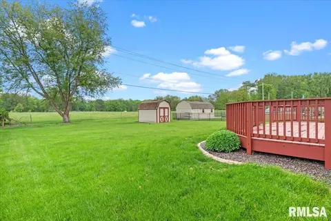 Exterior - 7908 Hunt Rd, Springfield, IL 62712 photo 4 of 8
