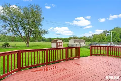 Exterior - 7908 Hunt Rd, Springfield, IL 62712 photo 6 of 8