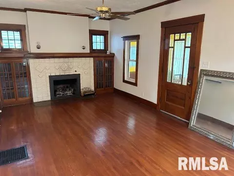 1700 S Douglas St, Springfield, IL 62704 photo 4