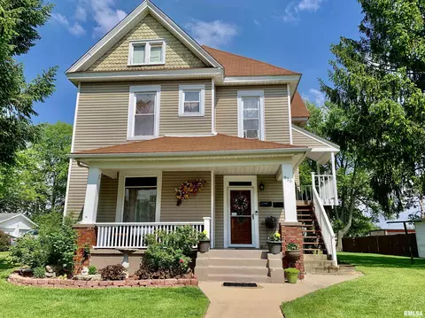 936 N Church St, Jacksonville, IL 62650