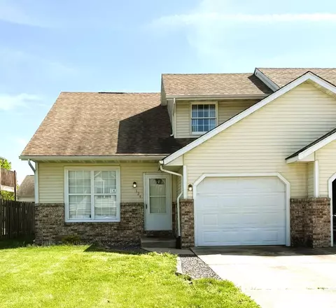 124 Genoa Dr, Springfield, IL 62703