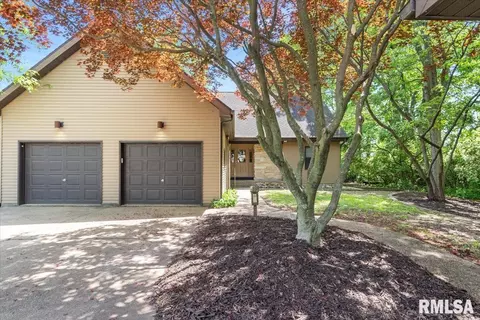 1100 Harmony Ct, Springfield, IL 62703