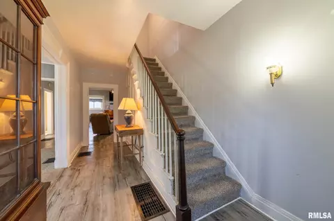 Entry Way - 309 W State St, Payson, IL 62360 photo 1 of 4