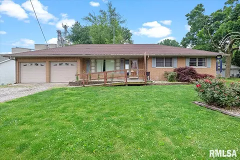 409 W Illinois St, New Berlin, IL 62670