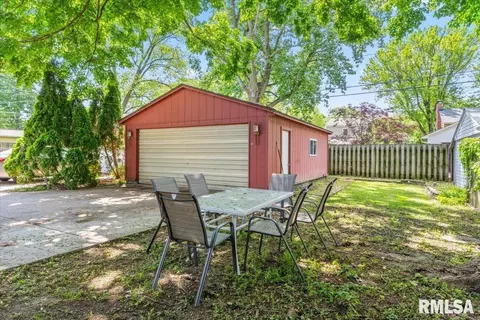 Exterior - 732 W Fayette Ave, Springfield, IL 62703 photo 3 of 5