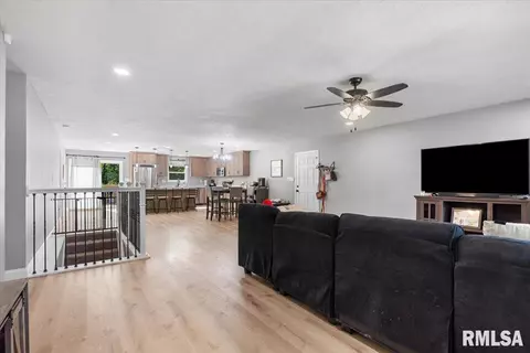 Entry Way - 85 Pakey Dr, Springfield, IL 62712 photo 1 of 6