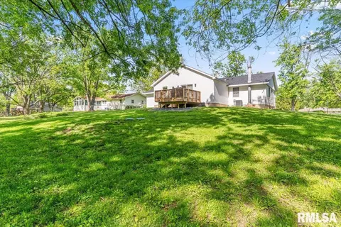 Exterior - 85 Pakey Dr, Springfield, IL 62712 photo 4 of 5