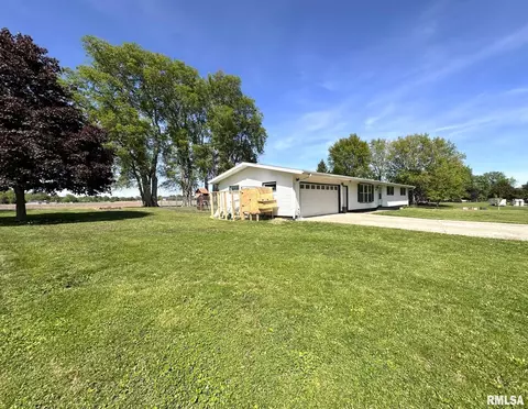 209 Brookview Dr, Abingdon, IL 61410 photo 3