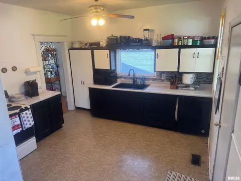 3210 Rendlen Ave, Hannibal, MO 63401 photo 3