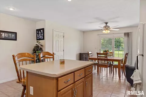 4315 Castle Pines Dr, Springfield, IL 62711 photo 10