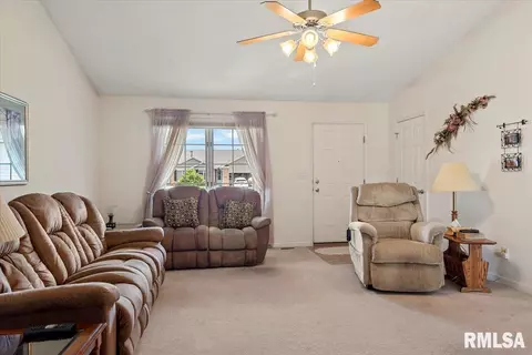 4315 Castle Pines Dr, Springfield, IL 62711 photo 6