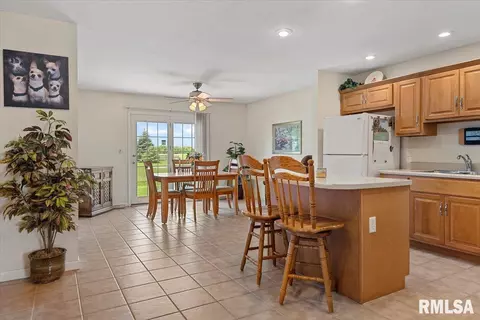 4315 Castle Pines Dr, Springfield, IL 62711 photo 7