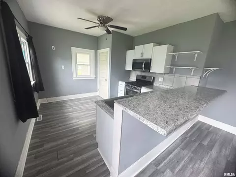 Other - 1039 N Franklin Ave, Springfield, IL 62702 photo 2 of 2
