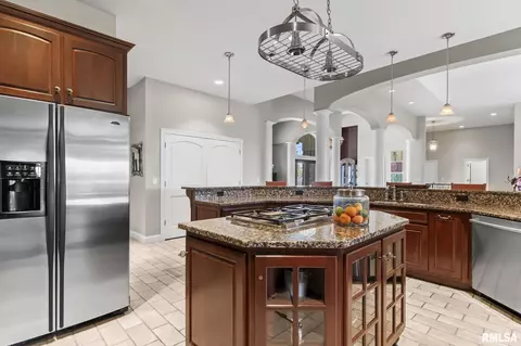 Kitchen - 4901 Wildcat Run, Springfield, IL 62711 photo 5 of 6