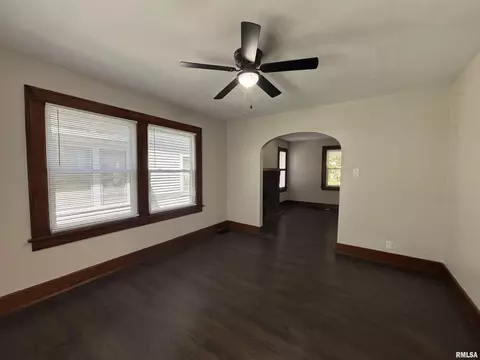 Living - 620 W Vine St, Springfield, IL 62704 photo 7 of 7