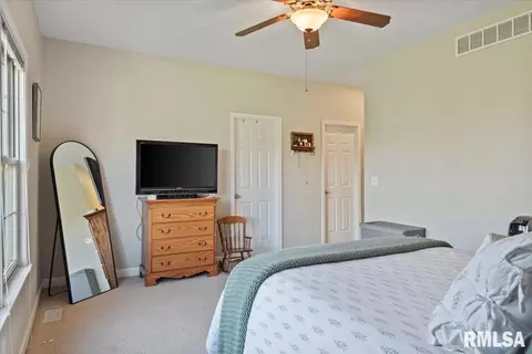 3303 Mackinaw Ln, Springfield, IL 62711 photo 18