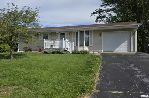 3141 Center Dr, Quincy, IL 62301