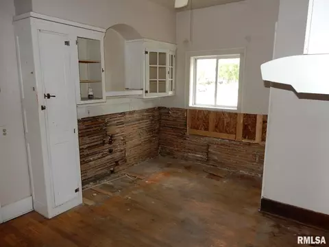 Kitchen - 1411 N Franklin Ave, Springfield, IL 62702 photo 1 of 1