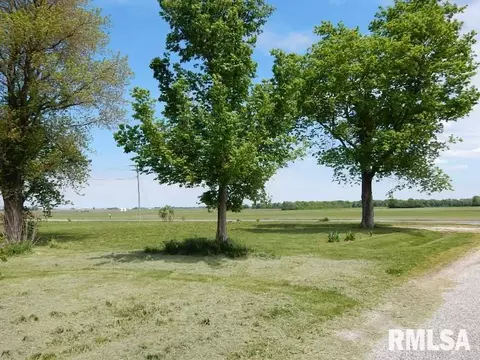 10517 Main St, Lowder, IL 62662 photo 3