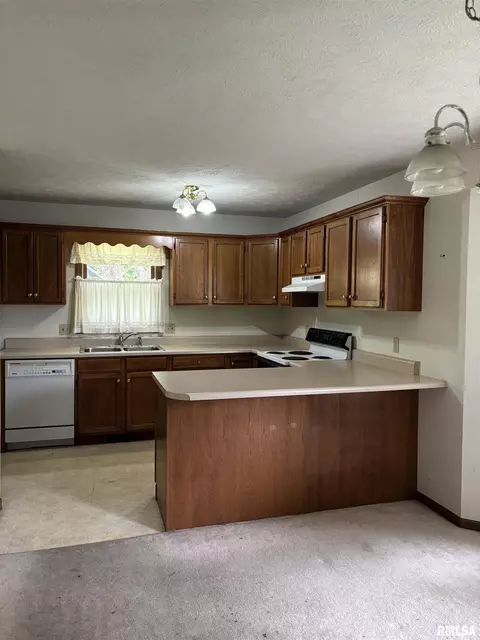 1212 Mildred Ct, Springfield, IL 62712 photo 8