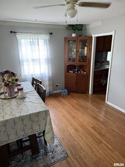 Dining - 2853 Hoover Ave, Springfield, IL 62703 photo 1 of 1