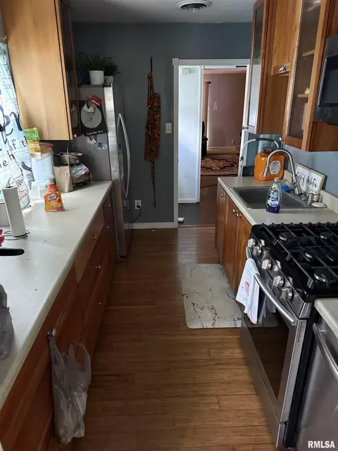 Kitchen - 2853 Hoover Ave, Springfield, IL 62703 photo 1 of 1