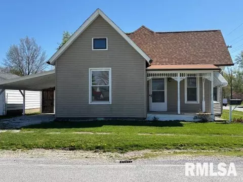 412 Pine St, Greenfield, IL 62044