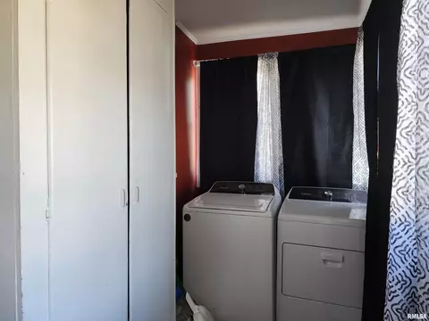 Other - 1921 S Spring St, Springfield, IL 62704 photo 2 of 9