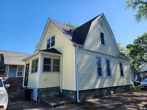 Exterior - 1921 S Spring St, Springfield, IL 62704 photo 2 of 4