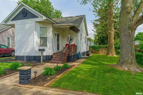 622 N Mclean St, Lincoln, IL 62656