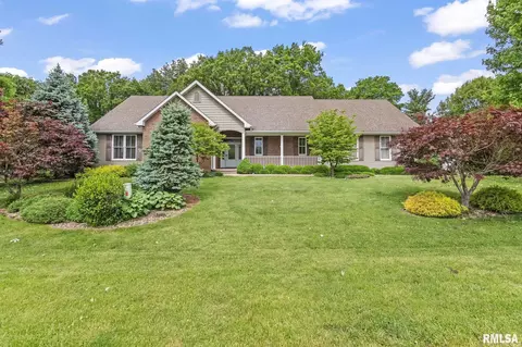 1625 Grace Ridge Rd, New Berlin, IL 62670