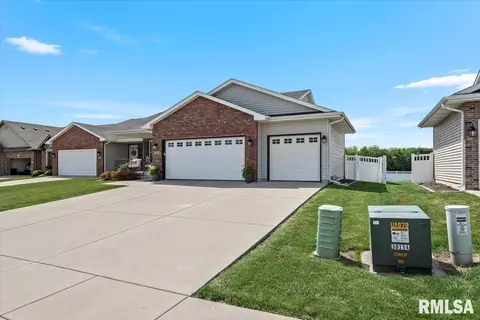 4806 Chestnut Dr, Springfield, IL 62711 photo 3