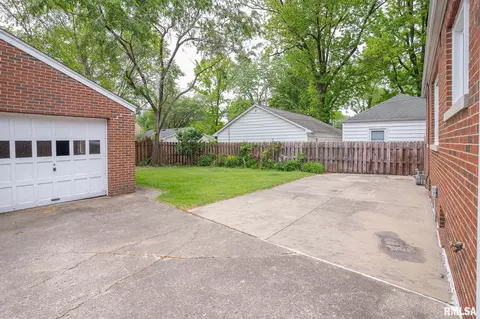 1556 W Edwards St, Springfield, IL 62704 photo 27