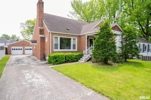 1556 W Edwards St, Springfield, IL 62704
