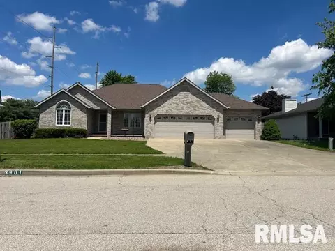 3901 Destiny Dr, Springfield, IL 62707