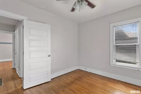 Bedroom - 1809 S 4th St, Springfield, IL 62703 photo 5 of 7