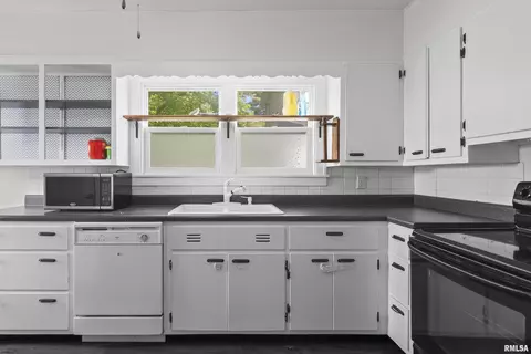 Kitchen - 1809 S 4th St, Springfield, IL 62703 photo 1 of 3