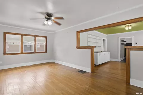 Living - 1809 S 4th St, Springfield, IL 62703 photo 4 of 5