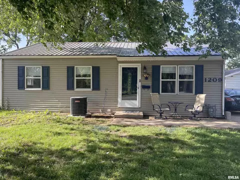 1209 W North Grand Ave, Springfield, IL 62704