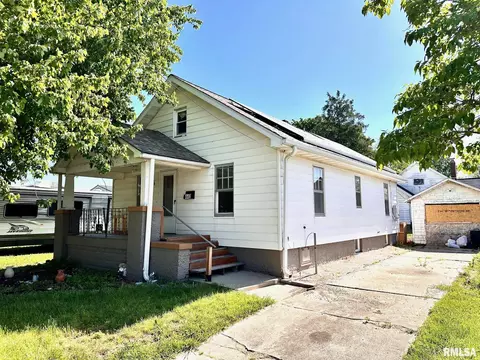 440 S Sandy St, Jacksonville, IL 62650