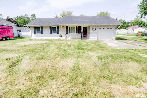 206 W North St, Assumption, IL 62510