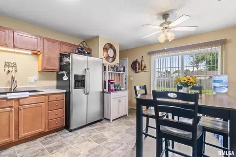 1844 Stanhope Rd, Springfield, IL 62702 photo 8