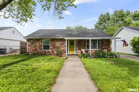 1844 Stanhope Rd, Springfield, IL 62702