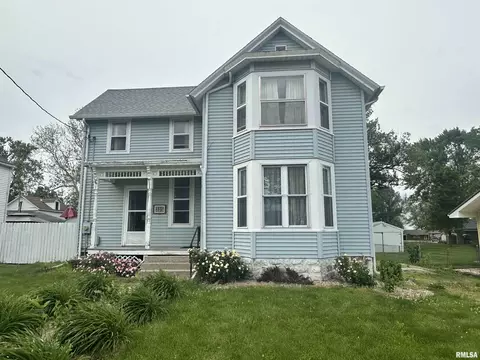 335 E South St, Mendon, IL 62351