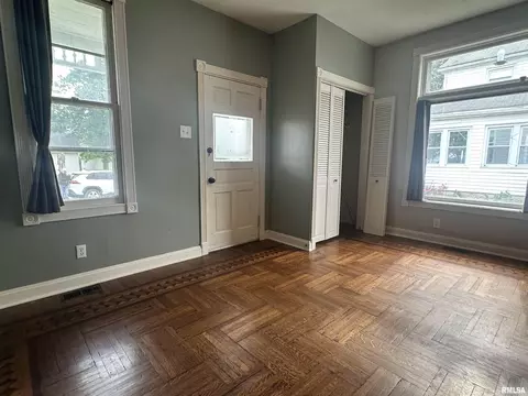 335 E South St, Mendon, IL 62351 photo 11